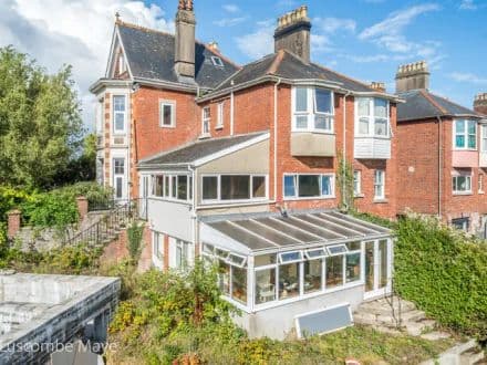 9 Queens Terrace, Totnes, Devon, TQ9 5JQ